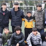 depremzede-cocuklar-futbol-oynayarak-moral-depoluyor.jpg
