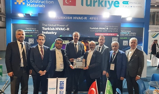 isib-big-5-saudi-yapi-fuarina-info-stand-ile-katildi.jpg