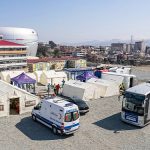 izmir-buyuksehir-belediyesi-hatayda-mobil-ameliyathaneli-sahra-hastanesi-kurdu.jpg