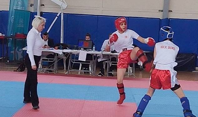 bayraklinin-sporculari-fark-yaratti.jpg