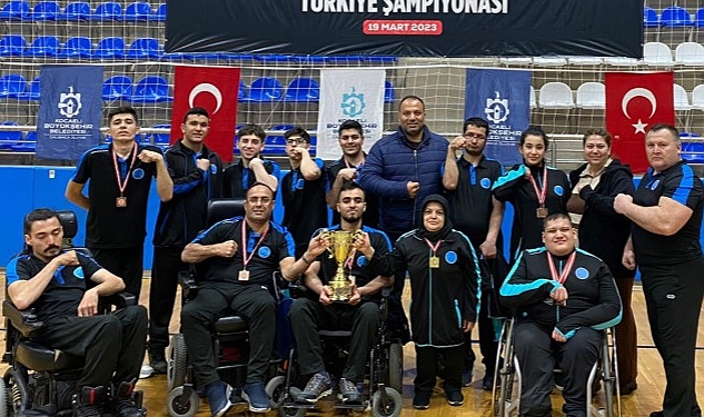demir-bilekler-12-madalya-kazandi.jpg