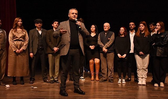 torbali-belediyesi-kent-tiyatrosu.jpg
