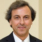 yeditepe-universitesi-laboratuvarlarina-yeni-kalite-belgesi-ilac-ve-kozmetik-alaninda-yurt-disina-bagimlilik-azalacak.jpg