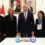 yenidoganlarda-ten-tene-temas-ve-kanguru-bakimi-uygulama-rehberi-gelistirilecek.jpg