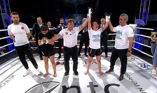 akin-fight-arena-d-smart-ekranlarinda-muhtesem-maclarla-izleyicileri-buyuledi.jpg