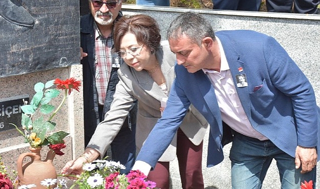 ali-ekber-cicek-olumunun-17-yilinda-anildi.jpg
