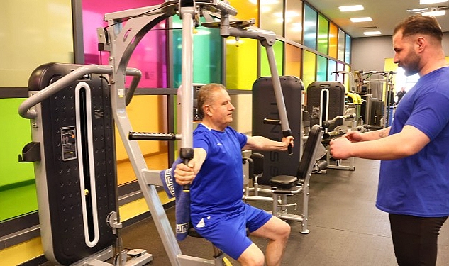 cankayalilar-spor-tesislerinde-zinde-kaliyor.jpg