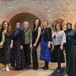 lale-ve-kadin-sergisi-istanbul-lale-vakfinda-acildi.jpg