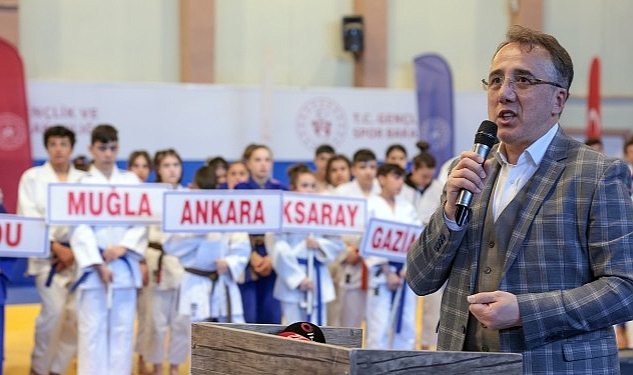 nevsehir-belediye-baskani-dr-mehmet-savran-okul-sporlari-judo-yildizlar-kiz-erkek-turkiye-birinciligi-musabakalari-acilis-torenine-katildi.jpg