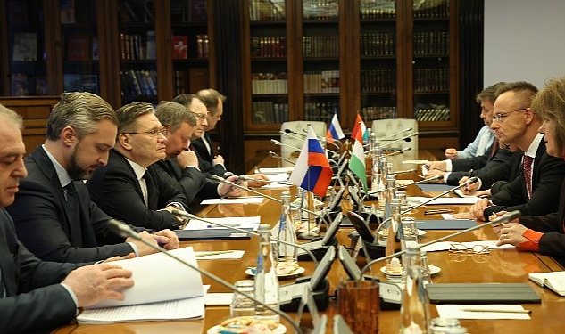 rosatom-genel-muduru-likhachev-macaristan-disisleri-ve-dis-ticaret-bakani-peter-szijjarto-ile-gorustu.jpg