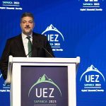 uludag-ekonomi-zirvesi-2023-hayat-holding-yonetim-kurulu-baskan-yardimcisi-ve-icra-kurulu-baskani-m-avni-kigili-turkiyenin-ilk-dijital-bankasi-hayat-finans-ile-mikro-girisimcilerin-en-buyuk.jpg