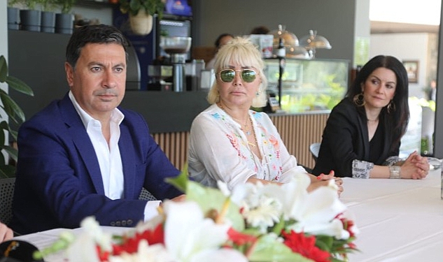 bodrum-belediyesi-is-birliginde-depremzedeler-icin-konser.jpg