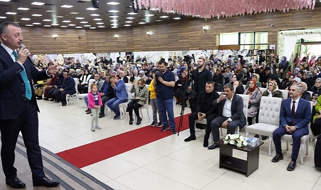 cayirova-sergisine-surpriz-ziyaretci.jpg