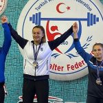 kocaelinin-haltercilerinden-2-gumus-madalya.jpg