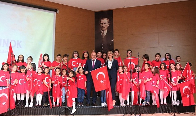 minik-yureklerde-solo-ve-koro-performansi.jpg