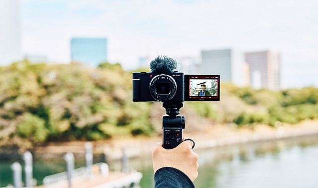 sony-en-yeni-ultra-genis-acili-zoom-vlog-kamerasi-zv-1-iiyi-duyurdu.jpg