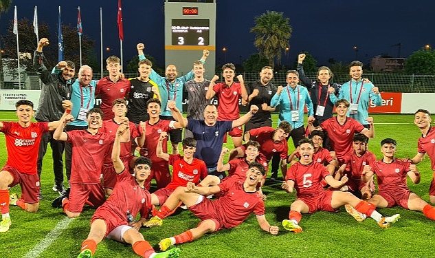 u17-elit-a-liginde-sampiyon-d-smartta-belli-oluyor.jpg
