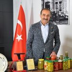 arastirmalarin-sonucu-turkiye-ekonomisinin-ihracatta-kur-fiyat-rekabeti-degil-distan-alinani-disa-satmaya-dayali-bir-ekonomik-ozellige-sahip-oldugunu-gosteriyor.jpg