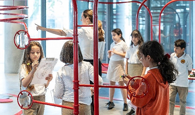 istanbul-modernde-kesif-alani.jpg