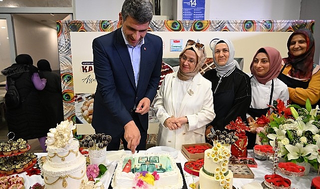 karmek-yilsonu-sergisi-acildi.jpg