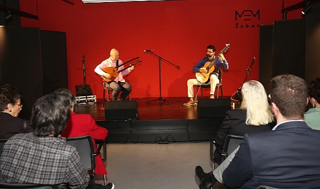 mem-sahnede-muzik-ziyafeti.jpg