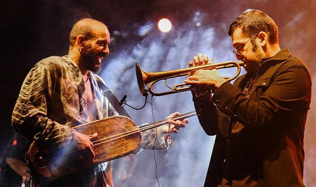 mert-pekduraner-ve-yemen-blues-caz-tutkunlarini-buyuledi.jpg