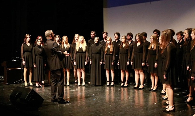 niluferin-cocuk-ve-genclik-korolarina-odul.jpg