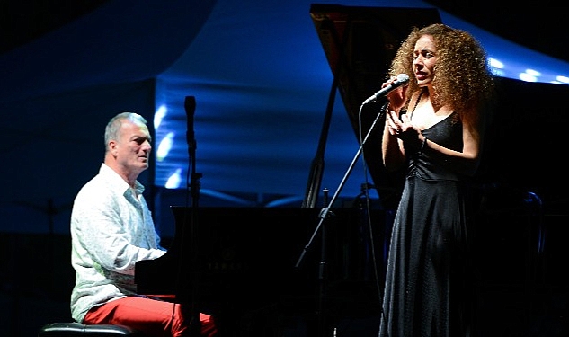 ormanda-caz-muzikle-keyifli-gece.jpg