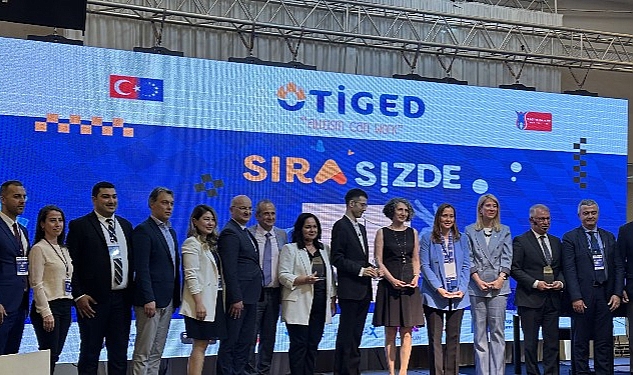 otizmli-genclerin-uretkenliginin-arttirilmasi-ve-isgucu-piyasasina-gecislerinin-desteklenmesi-otiged-projesinin-kapanis-toplantisi-yapildi.jpg