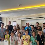 seferihisar-belediyesi-okullarin-kapanmasiyla-teos-yaratici-yazarlar-evinde-yaza-merhaba-satranc-turnuvasi-duzenledi.jpg