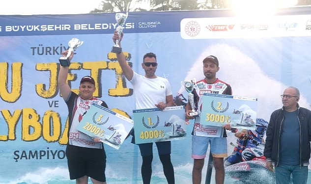 su-jeti-ve-flyboard-sampiyonasi-nefesleri-kesti.jpg