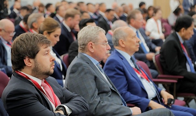 uluslararasi-ekonomik-forumu-gerceklesti.jpg