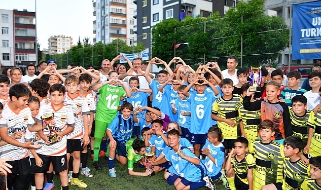 umut-turnuvasi-sampiyonu-adana-demirspor-oldu.jpg