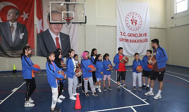 baskan-altay-28-ilcemizdeki-yaz-spor-okullarina-katilan-ogrencilerimize-basarilar-diliyorum.jpg