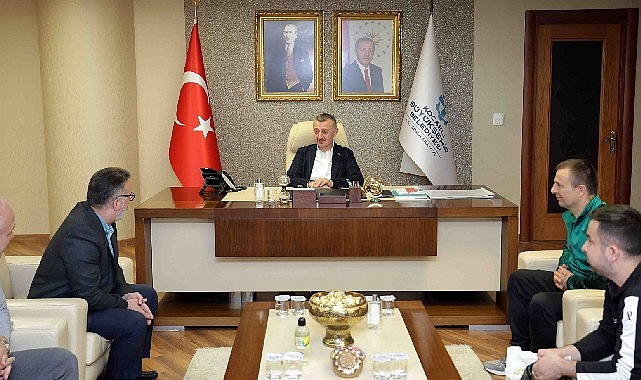 engelli-bireyler-sporla-sinirlarini-zorluyor.jpg