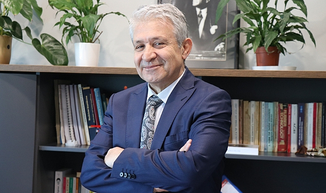 prof-dr-yumushan-gunay-sosyal-medya-paylasimlari-dis-estetigine-talebi-artirdi.jpg