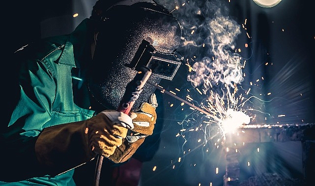 allianz-trade-metal-sektorunde-uluslararasi-ticaret-yesil-donusum-ile-degisim-geciriyor.jpg