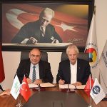 ebso-ve-izmirgaz-sanayici-icin-el-sikisti.jpg