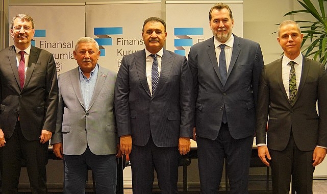fkb-ve-ibn-haldun-universitesinin-is-birliginde-tasarruf-finansman-arastirma-ve-uygulama-merkezi-kuruluyor.jpg