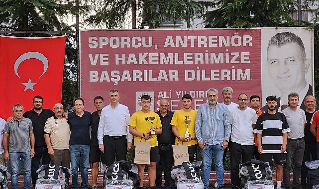 golcuk-belediyesi-amator-kuluplerin-yaninda.jpg