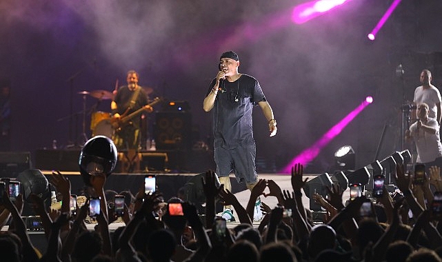istanbul-festivalinde-rap-muzik-ruzgari-blok3-motive-ve-ceza-sahne-aldi.jpg