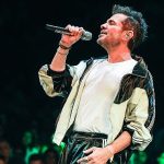 kenan-dogulu-yaz-konserlerine-hiz-kesmeden-devsm-ediyor.jpg