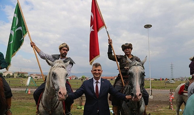rahvan-at-yarislari-degirmendere-kosusu-heyecani-golcukte-basliyor.jpg