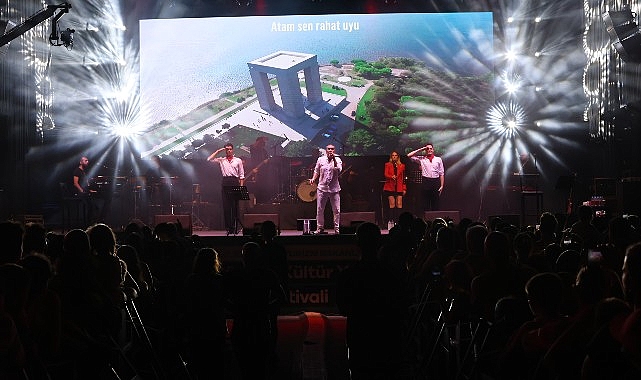 sumela-kultur-yolu-festivalinde-100-yil-marslari-coskusu.jpg