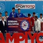 bergama-belediyesi-badminton-takimi-basaridan-basariya-kosuyor.jpg