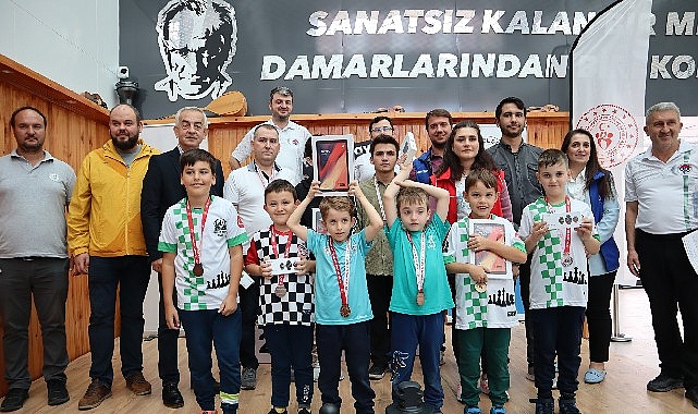 cumhuriyetin-100-yilina-ozel-satranc-turnuvasi.jpg