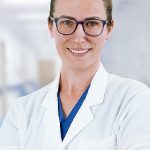 dr-og-u-yazici-menopoz-doneminde-kadinin-sagligi-ve-yasam-kalitesi-icin-semptomlar-tedavi-edilmeli.jpg