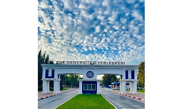 ege-universitesinden-cumhuriyetin-100-yili-resepsiyonu.jpg