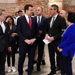 imamoglu-acilarin-son-bulmasinda-sanat-ve-sanatcilar-onemli-rol-oynayacak.jpg