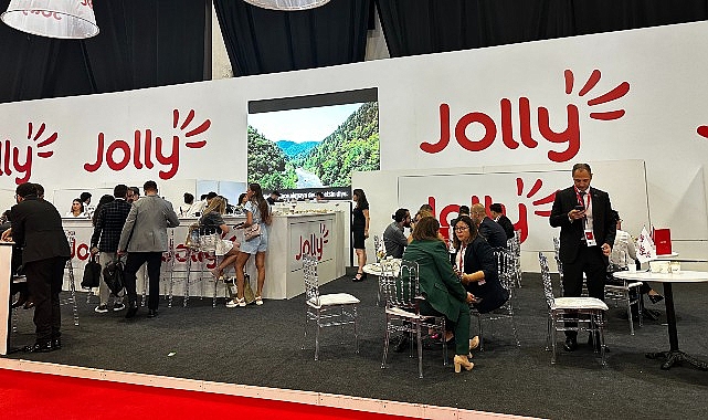 turkiyenin-onde-gelen-turizm-sirketi-jolly-antalya-turizm-fuarinda.jpg